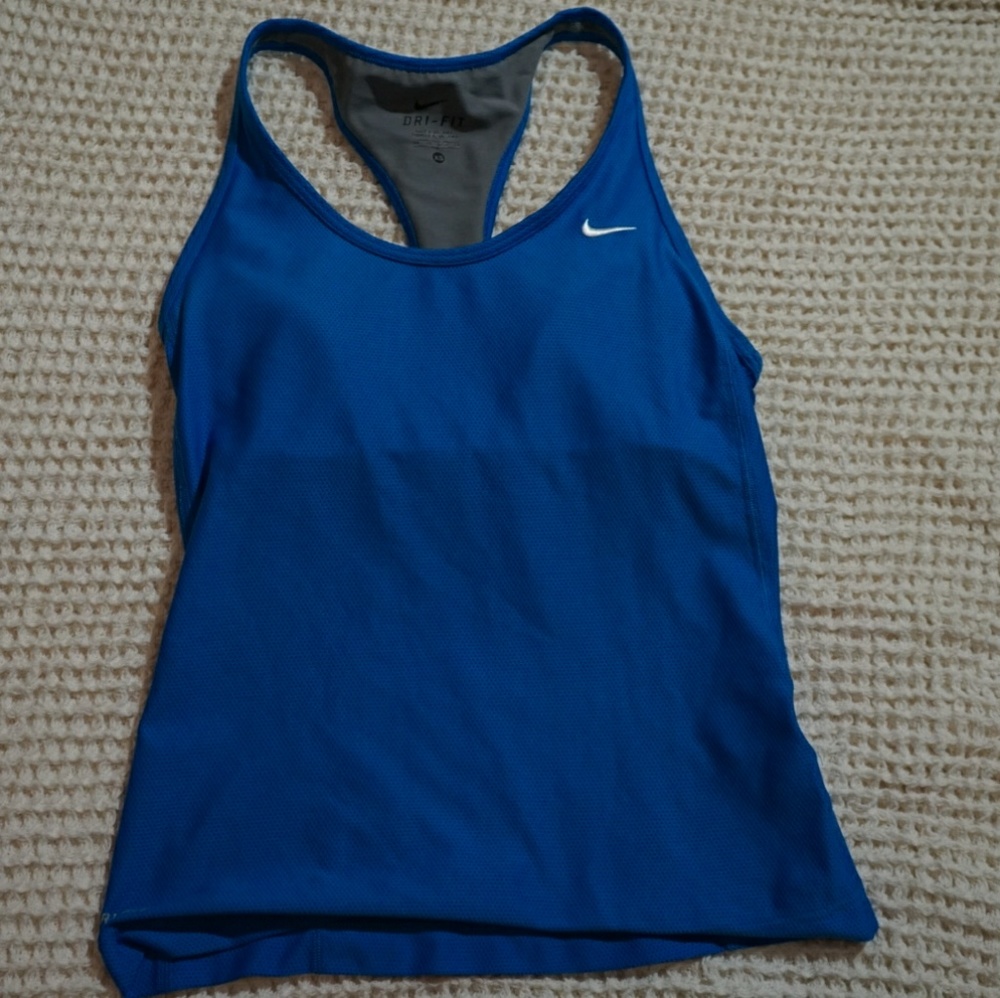 NIKE Dri-fit tank with built in bra XS